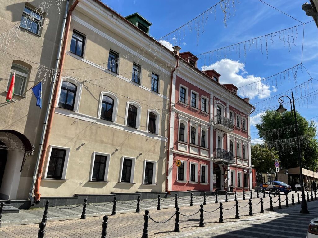 Революционная улица в Минске